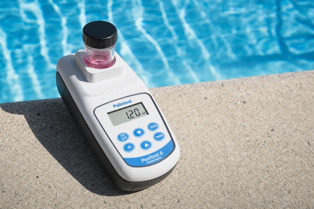 Elektronisches Photometer zur Messung der Chlorwerte am Pool