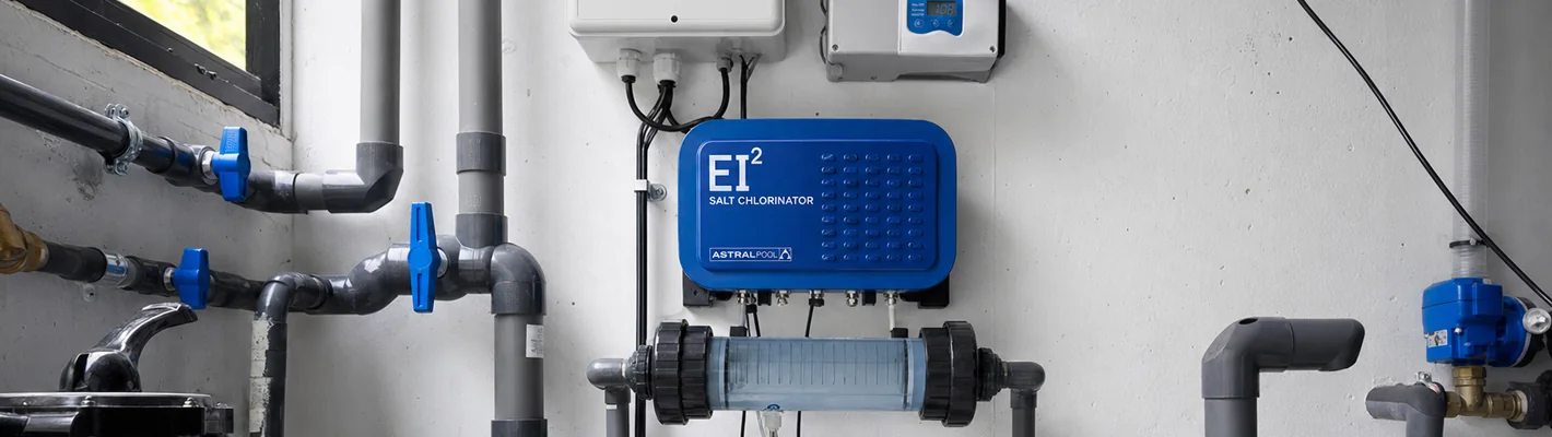 Elektrolysezelle einer Salzwasseranlage am Pool