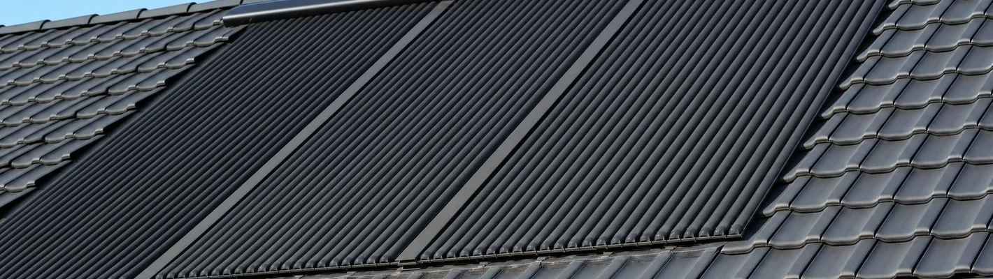 Sunny Flex EPDM-Solarabsorber auf Privatpool-Dach