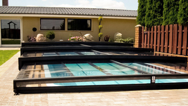 Schwimmbadüberdachung Aluna® Exclusive Line R1 Schwimmbadüberdachung Aluna® Exclusive Line R1