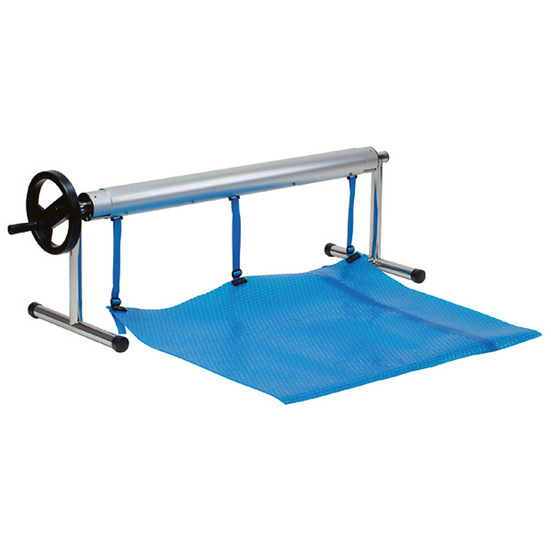 Aufrollvorrichtung PORTABEL mit 2 Standfüßen, mit Kurbel und blauer Solarfolie