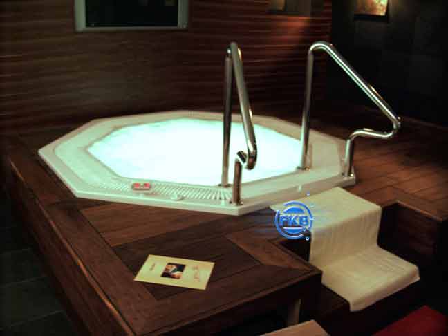 DSCF0476 SPA JAWA im Innenbereich