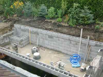 Betonsteine Pool
