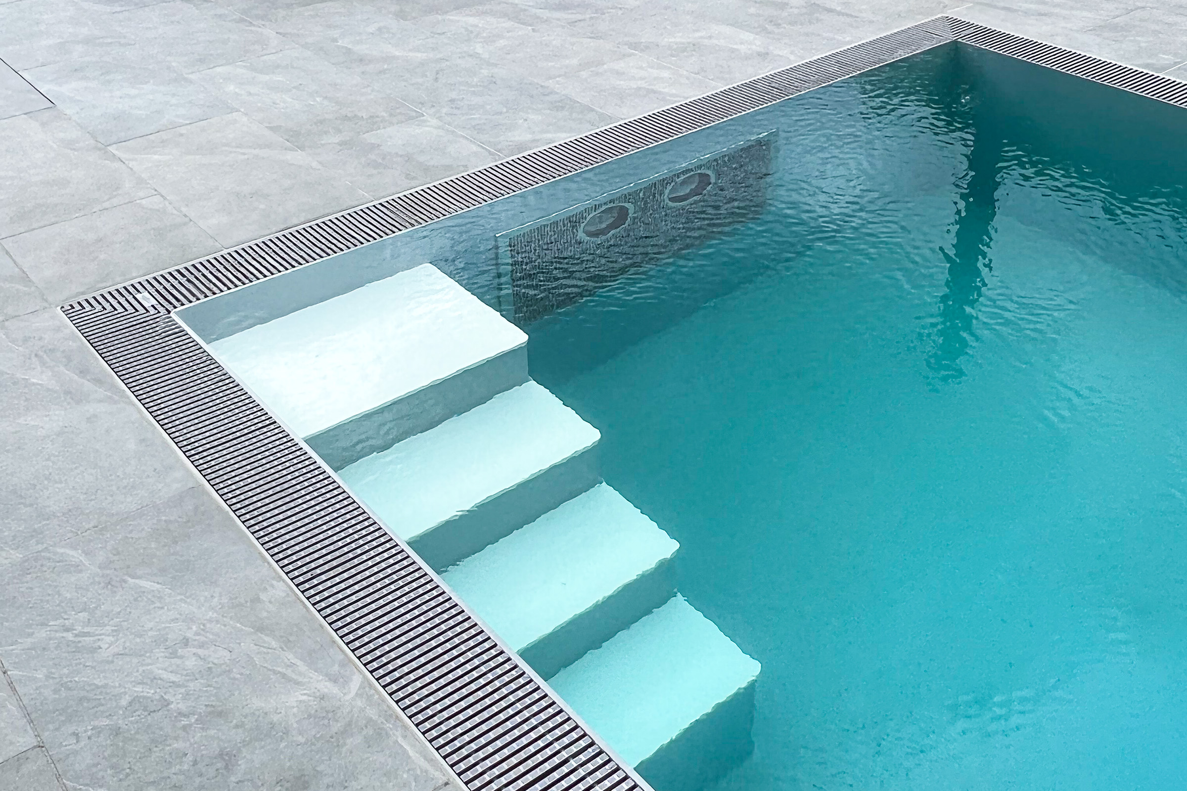 pp-schwimmbecken-pool-mit-gegenstromanlage-009 Überlaufpool Elite Pro PP Becken 4x11 m