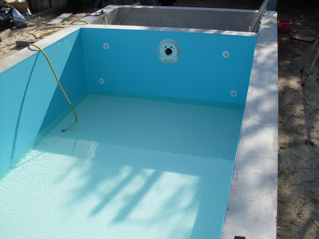 Gegenstromschwimmanlage