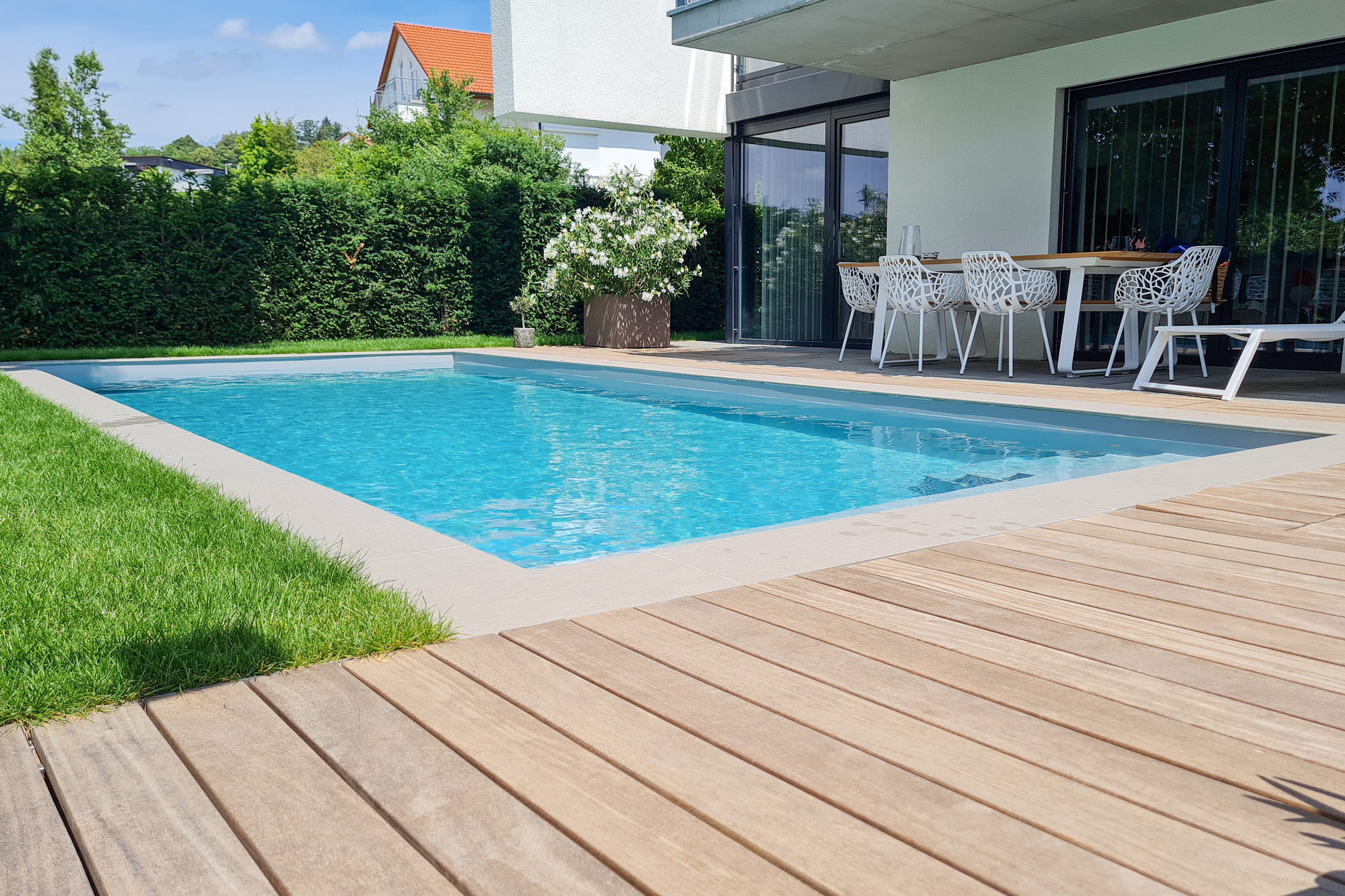 pp-pool-grau-skimmerpool-mit-rollo-in-sitzbank-004