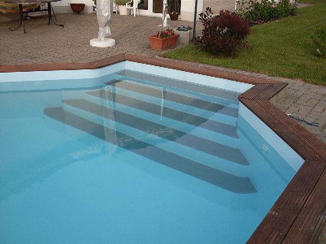 Treppenauskleidung Pool