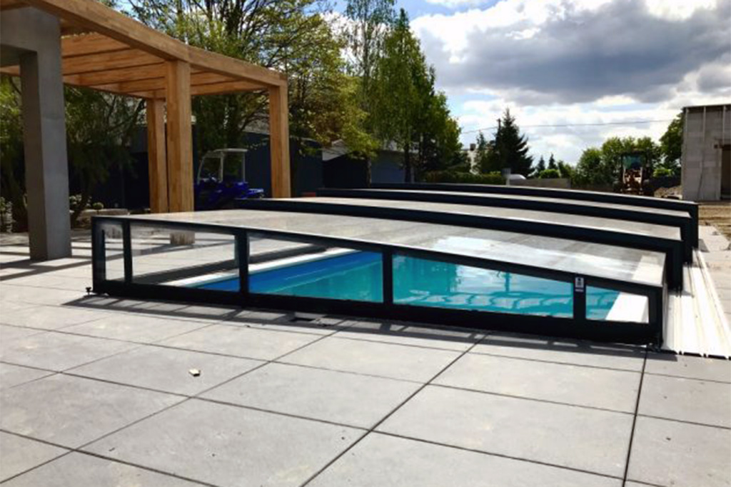 Poolüberdachung Aluna® Neo Light R1 Poolüberdachung Aluna® Neo Light R1