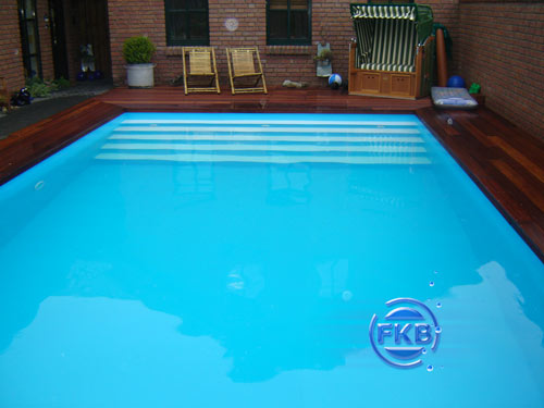 Schwimmbad 8x4 m