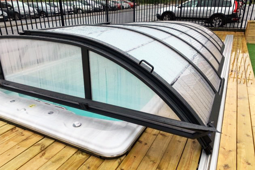 Niedriges Pooldach Aluna® Wave Pro Niedriges Pooldach Aluna® Wave Pro