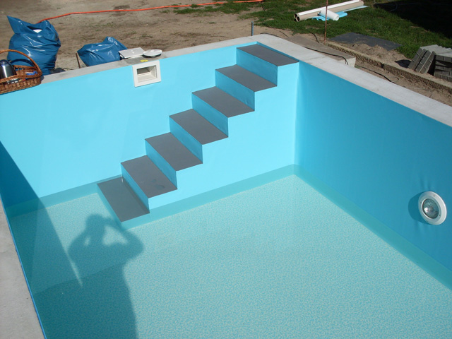 Treppenauskleidung Schwimmbecken