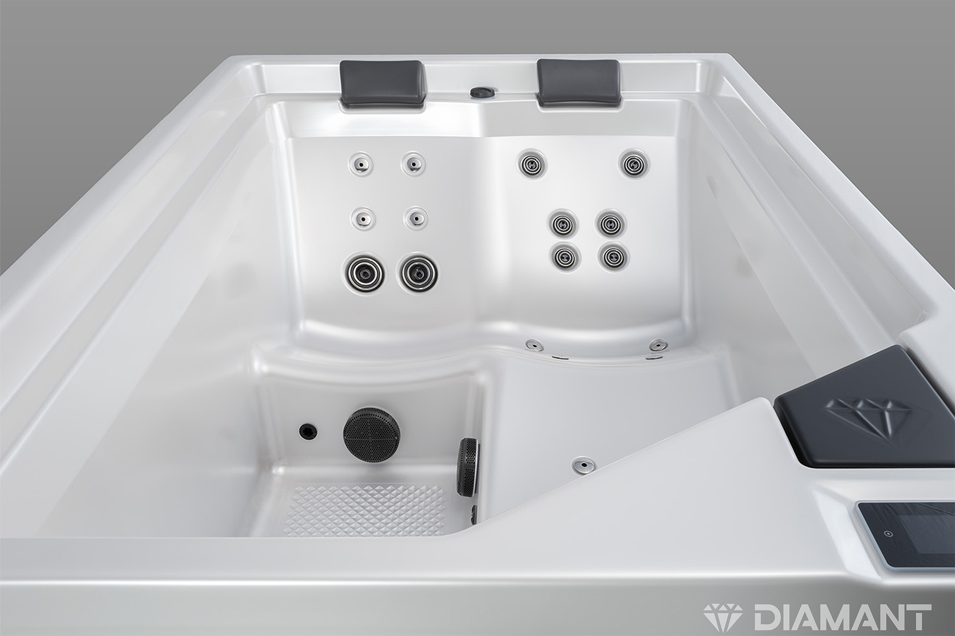 Outdoor Whirlpool 2-3 Personen – Diamant SPAIN mit Abdeckung