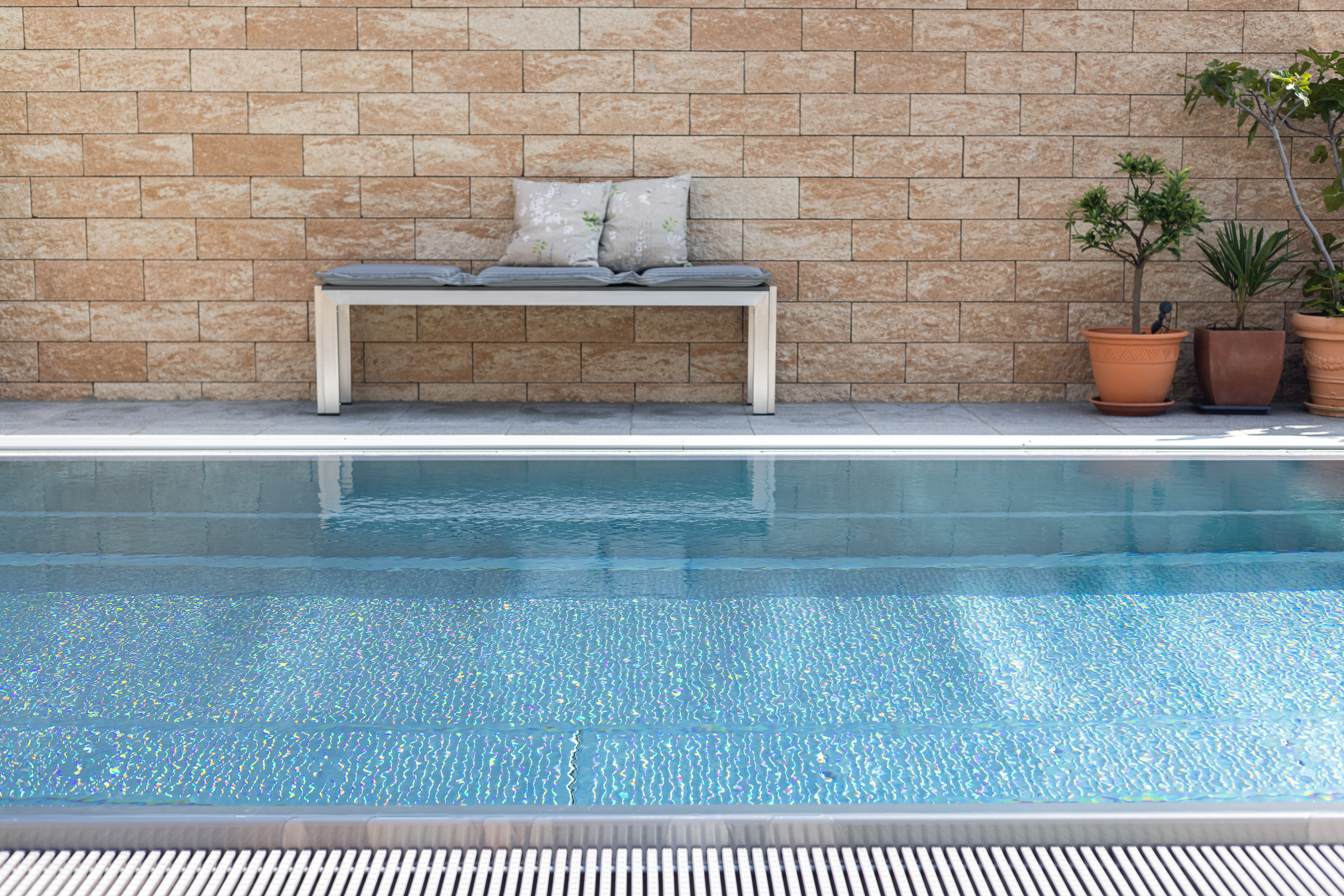 Edelstahlpool Überlaufpool mit Überdachung Edelstahlpool Überlaufpool mit Überdachung