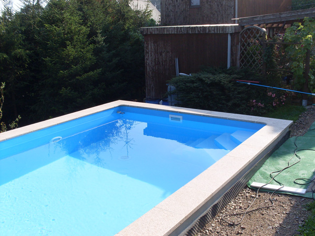 Skimmer und Unterwasserscheinwerfer