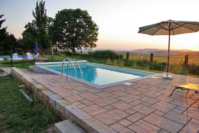 Schwimmbadterrasse