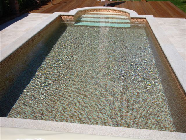 Schwimmbecken mosaik
