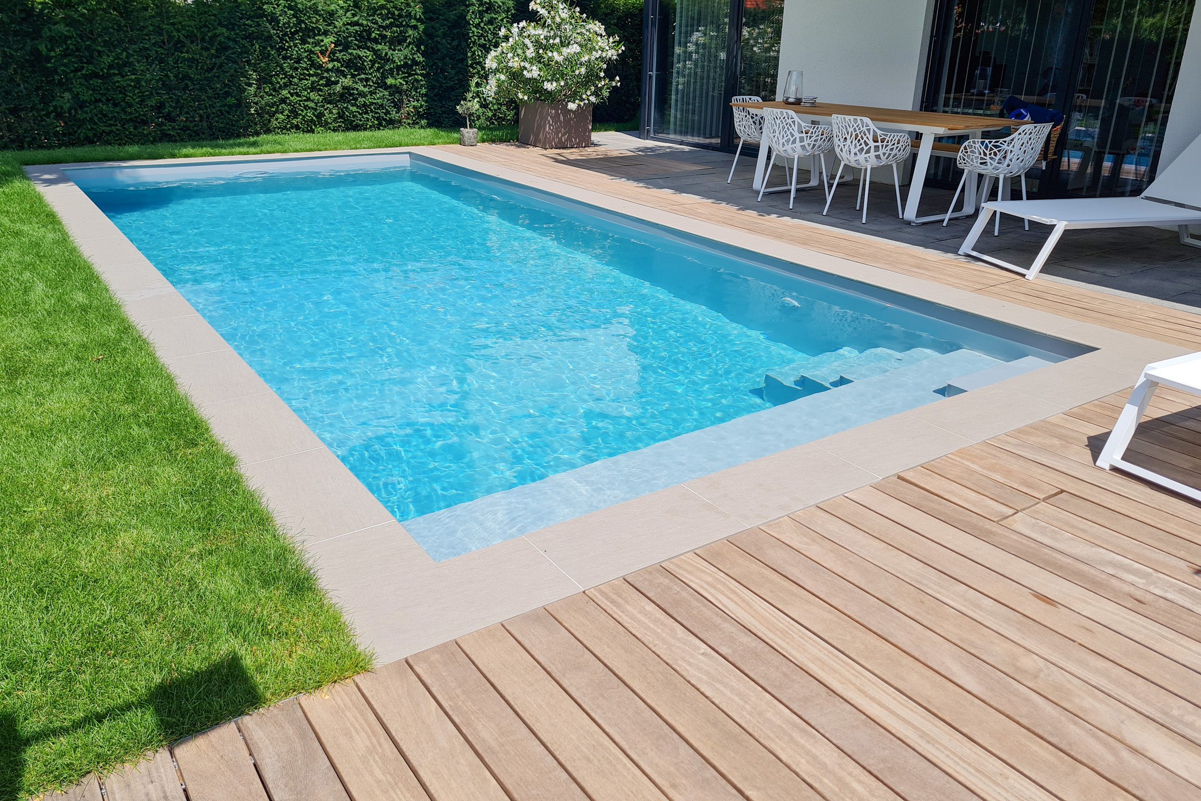 pp-pool-grau-skimmerpool-mit-rollo-in-sitzbank-003