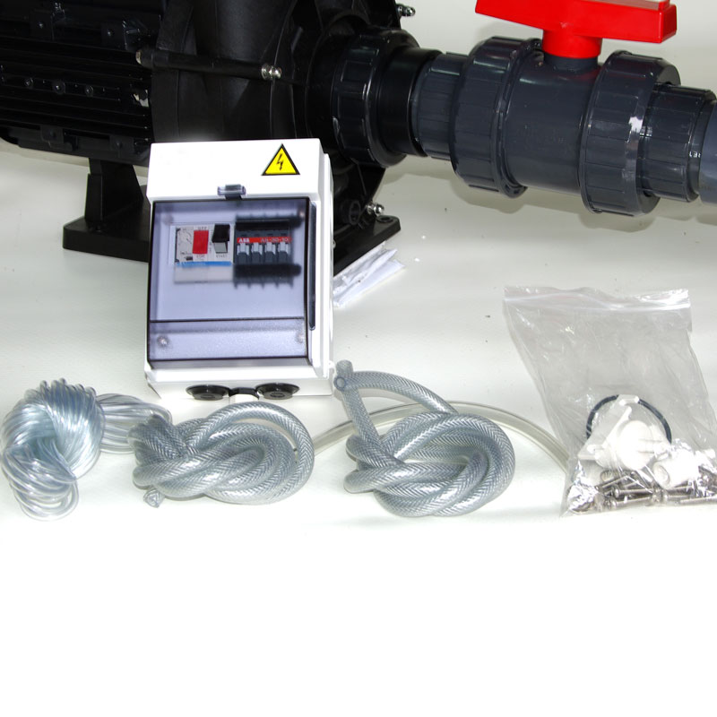 Steuerkasten, Schläuche und Kleinteile der Brilix Elegance 70 Gegenstromanlage