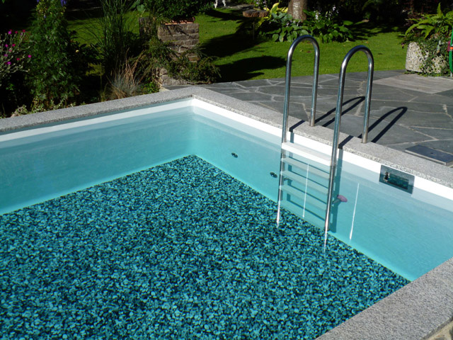 Schwimmbadleiter