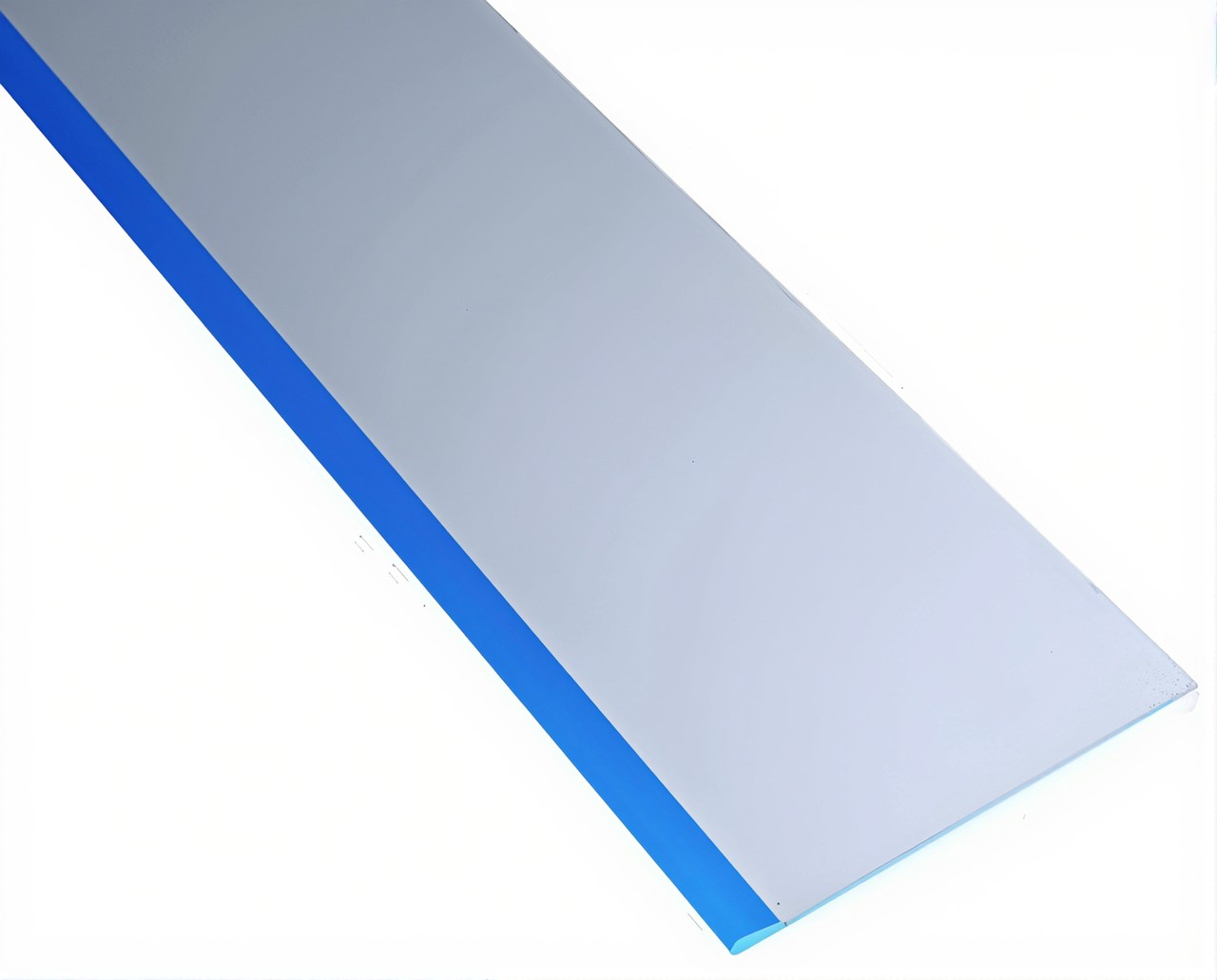 Folienverbundblechstreifen 90 x 2000 mm mit silberner Oberfläche und blauer Kante.