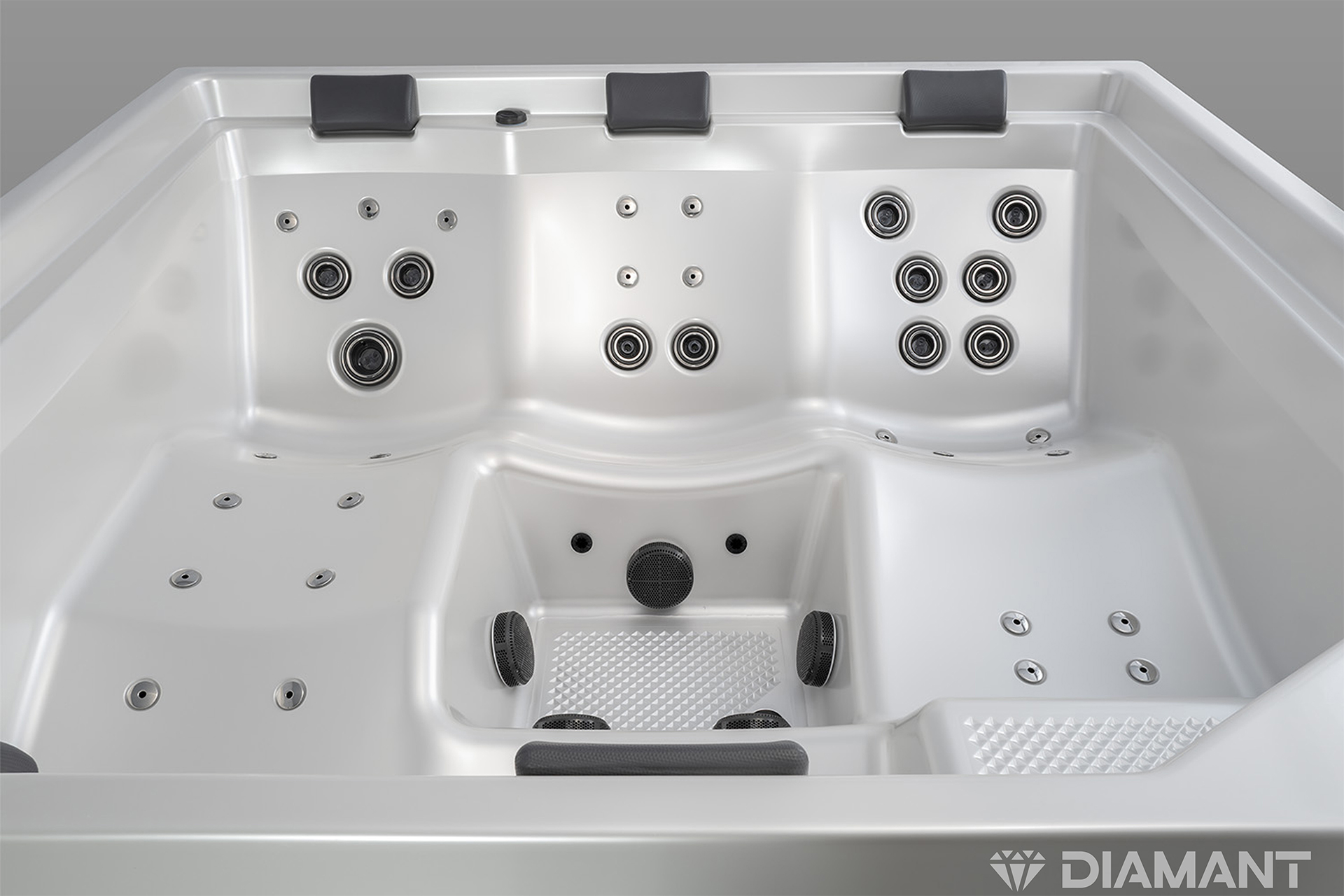 Outdoor Whirlpool 5 Personen – Diamant SPACE Premium 51 Düsen