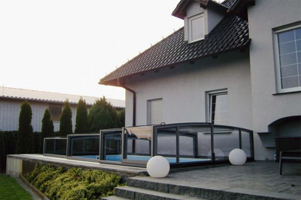 Flache Poolüberdachung Aluna® H2O Flache Poolüberdachung Aluna® H2O